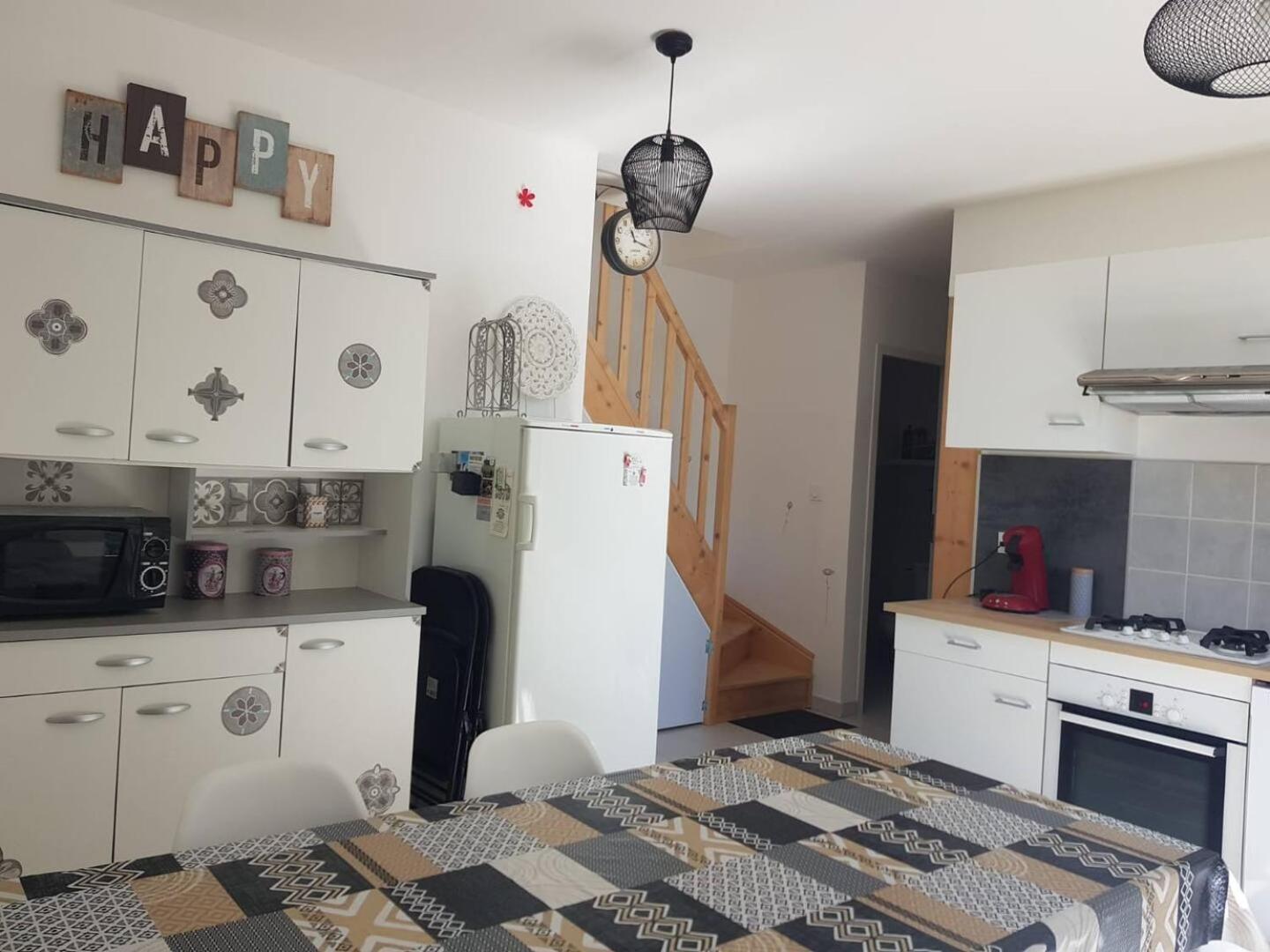 Gite Les Longeres Montazeau Εξωτερικό φωτογραφία
